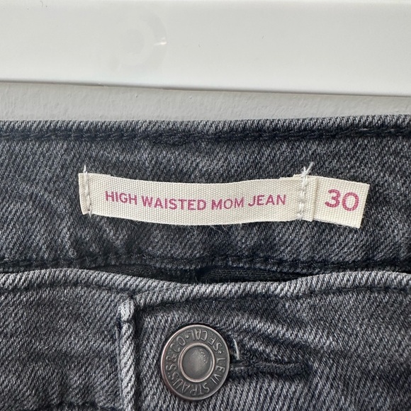 Levi's High Waisted Mom Skinny Jeans - Picture 5 of 6